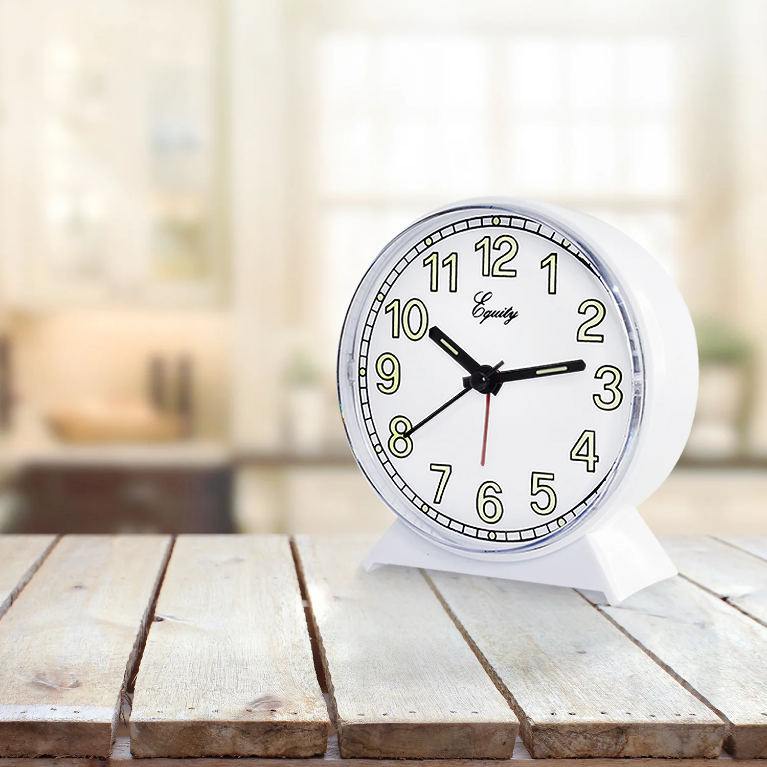 Analog Quartz Alarm Clock - Image 3