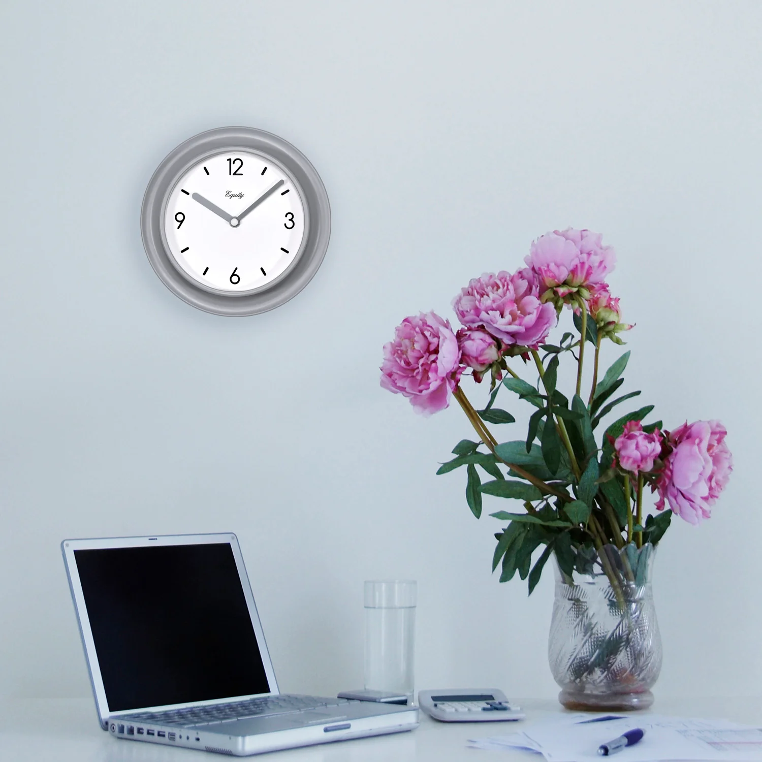 7 Inch Cool Mist Wall Clock - Image 3