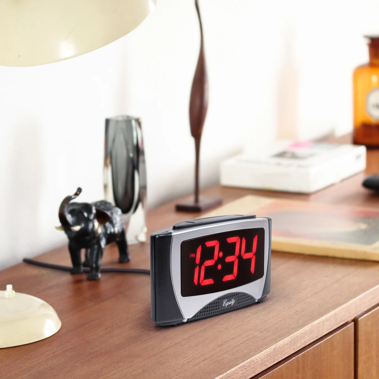 30029-USB 1.2" LED Alarm Clock - Image 9