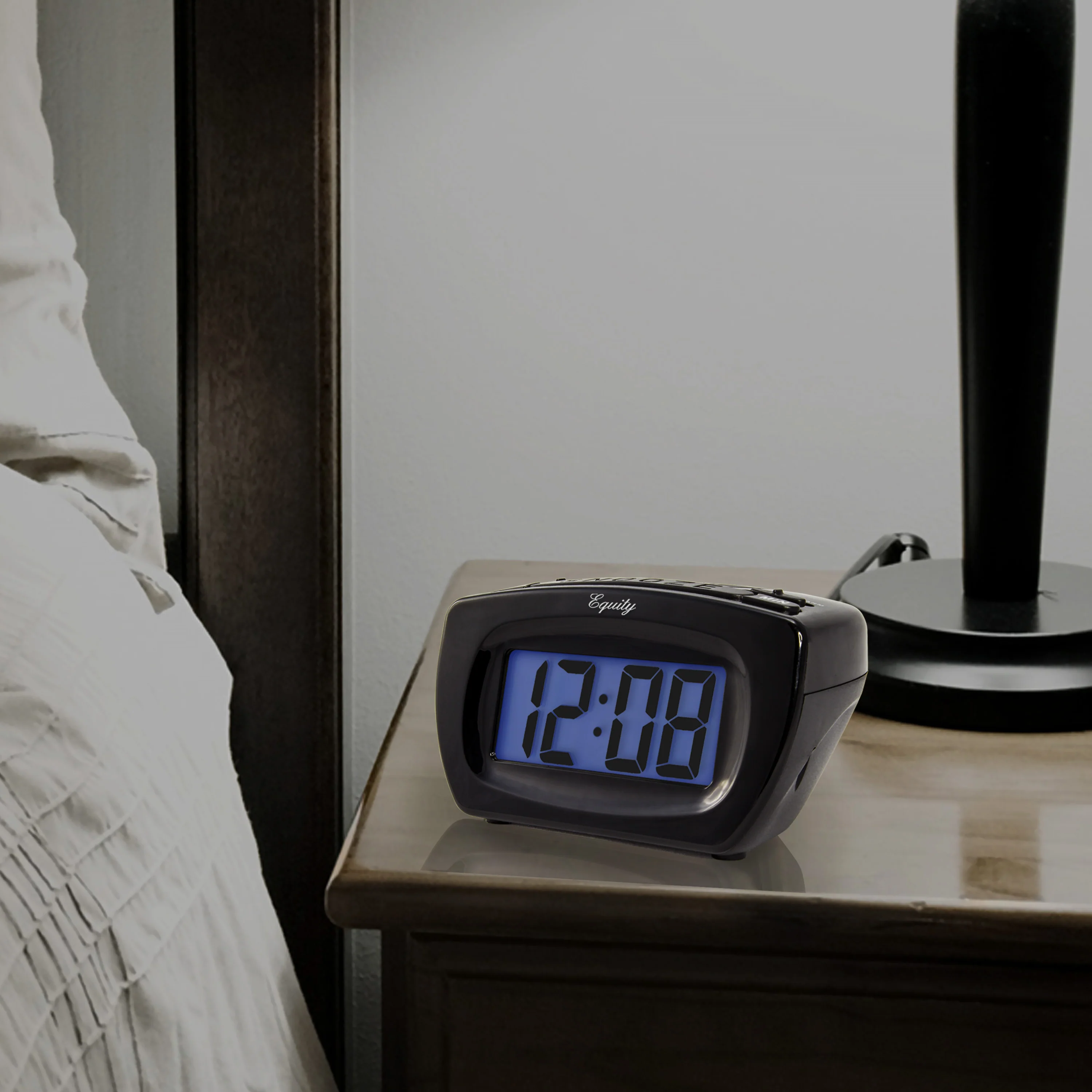 31015 Super-Loud Digital LCD Alarm Clock - Image 4
