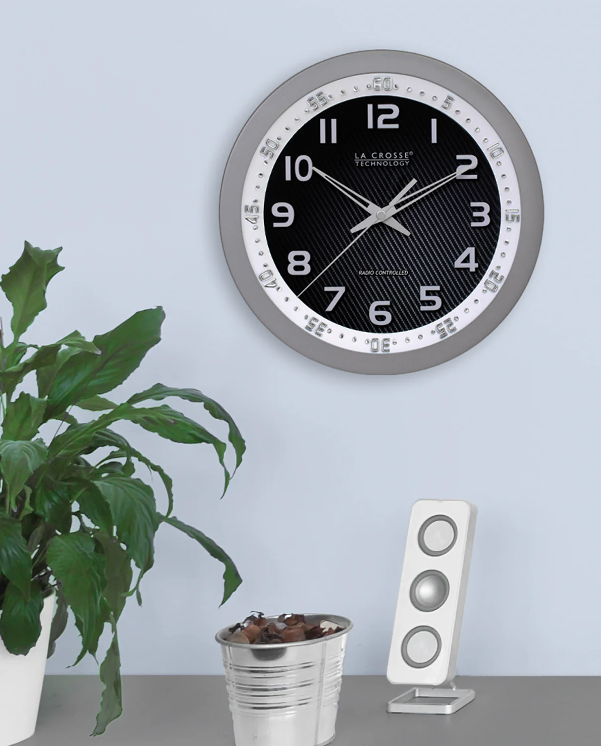 10 inch Atomic Wall Clock - Image 2