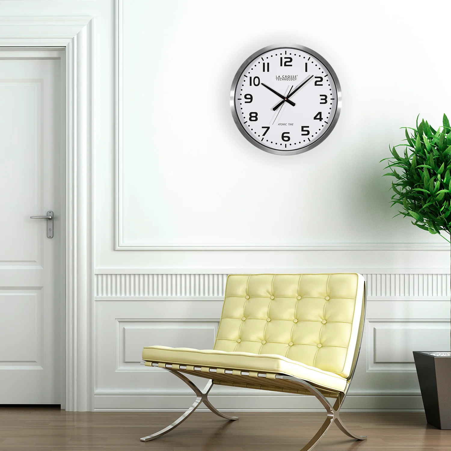 404-1220V2 20-inch Atomic Wall Clock - Image 3