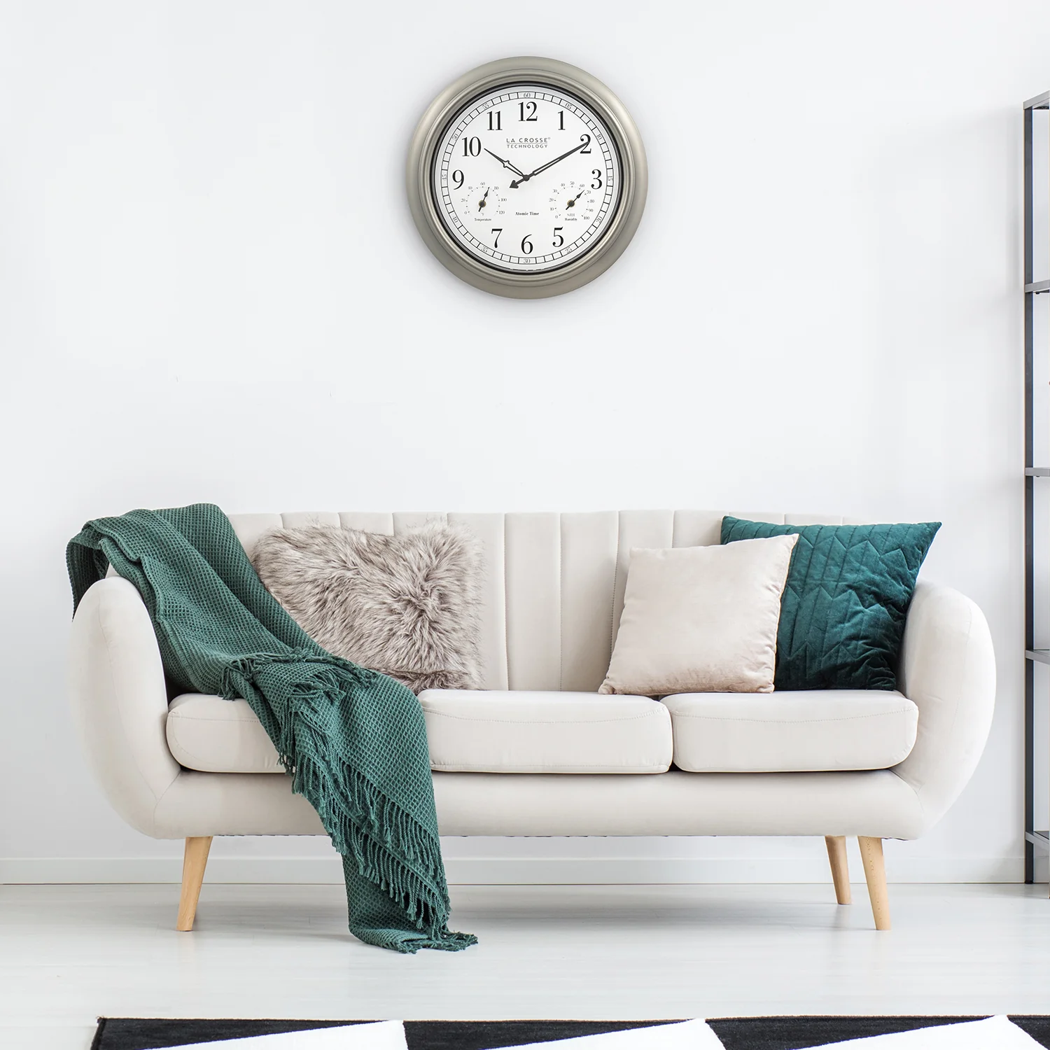404-1946 18-inch Indoor/Outdoor Atomic Classic Wall Clock - Image 4