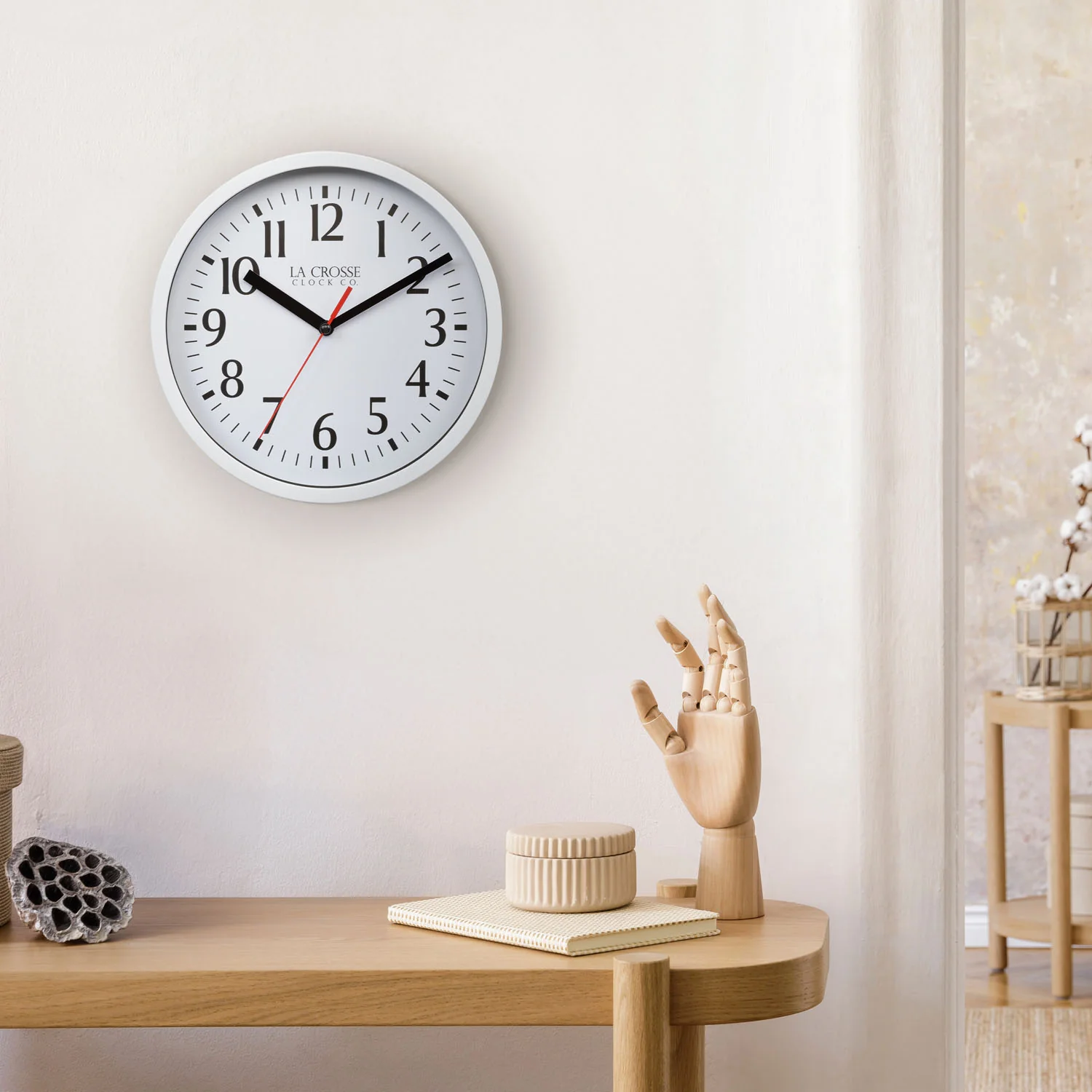 404-3020W 8-inch Basics Analog Wall Clock – White - Image 3