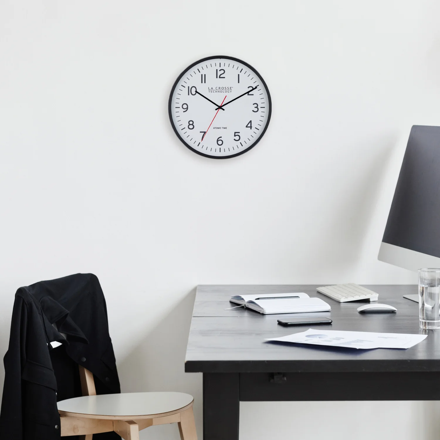 404-3730 11.8-inch Atomic Metal Wall Clock - Image 6