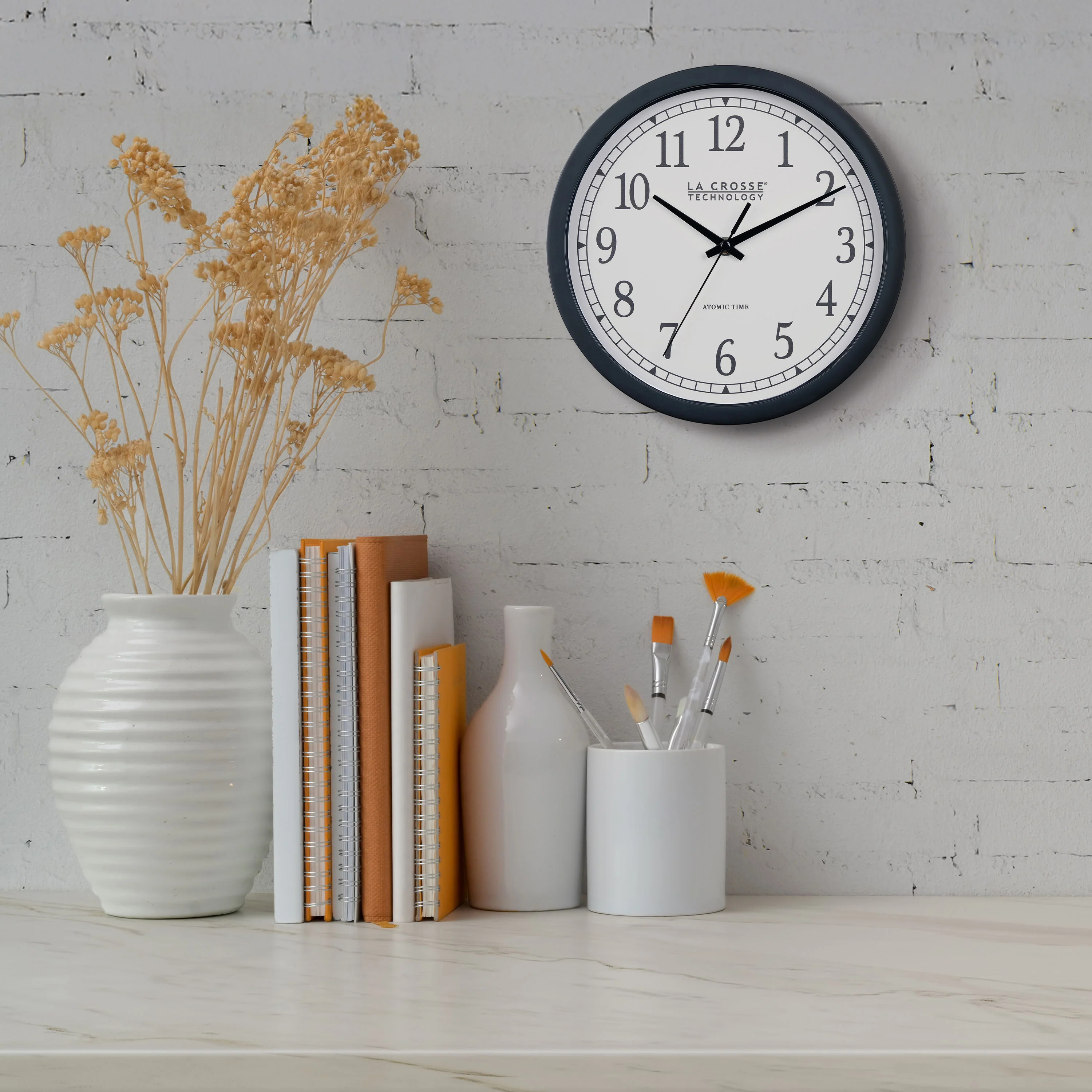 404-3826 10-inch Atomic Analog Wall Clock - Image 4