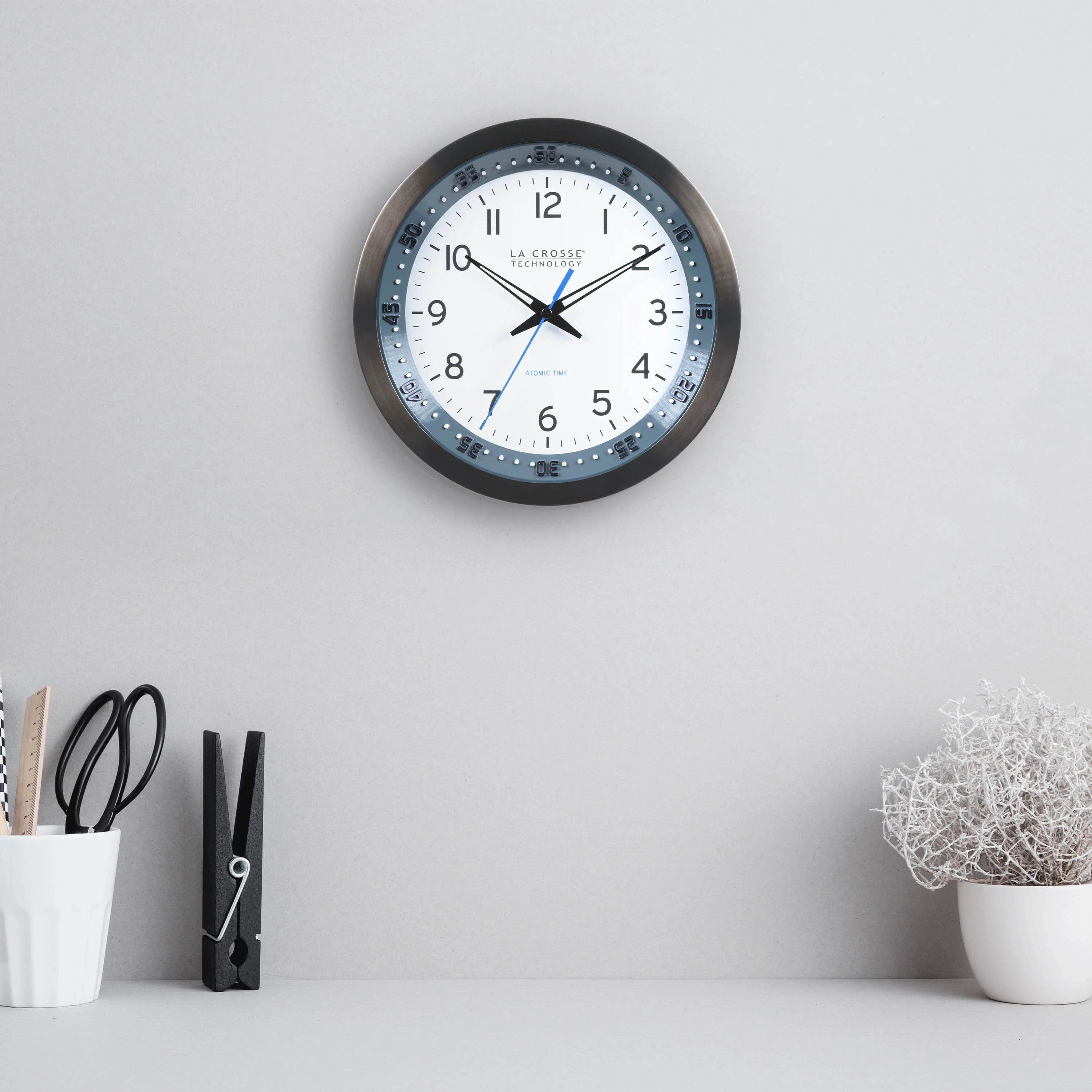 404-54667 10-inch Atomic Metal Wall Clock – Chapter Ring: Blue - Image 7