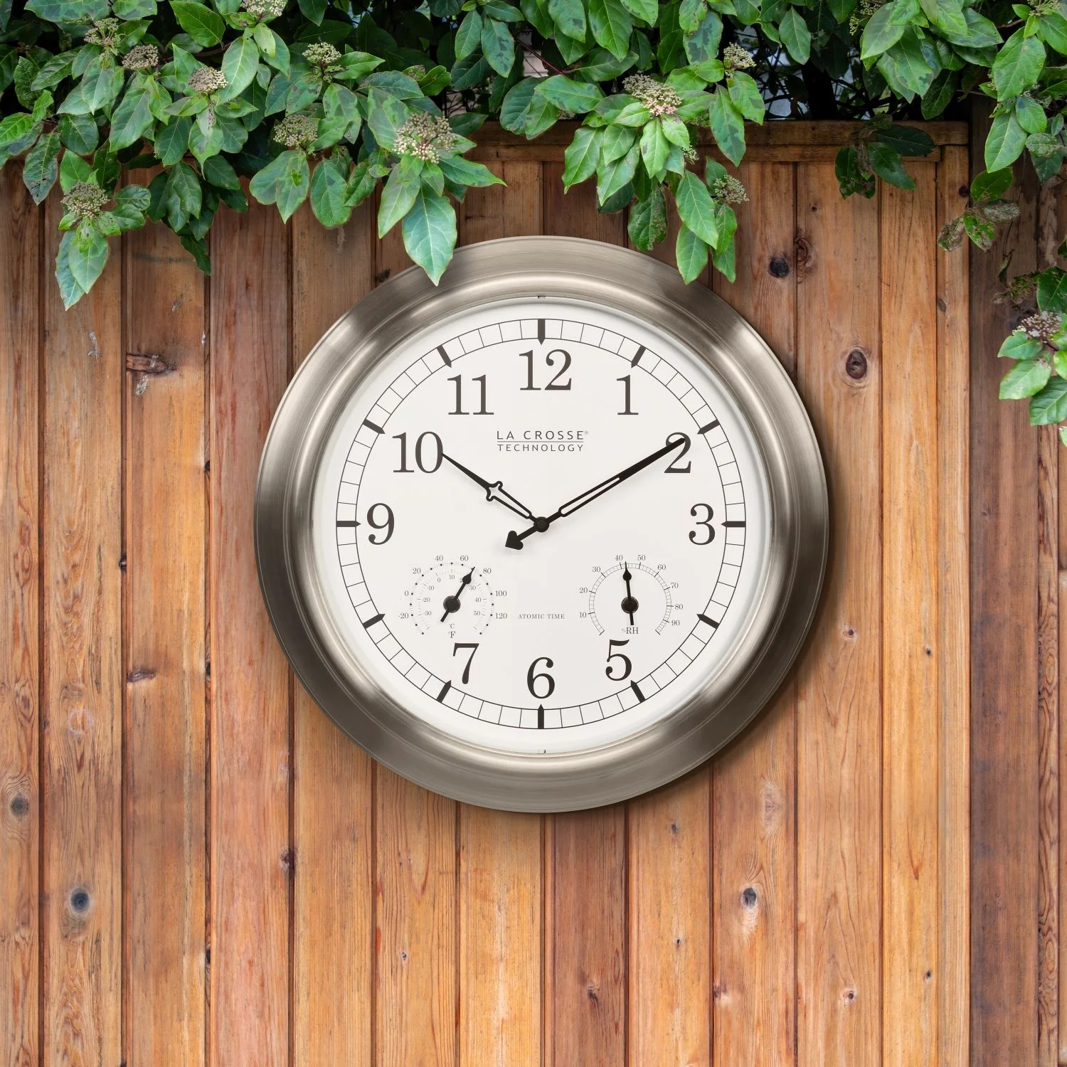 404-80017 17.9-inch Indoor/Outdoor Atomic Analog Wall Clock – Stainless Steel - Image 5