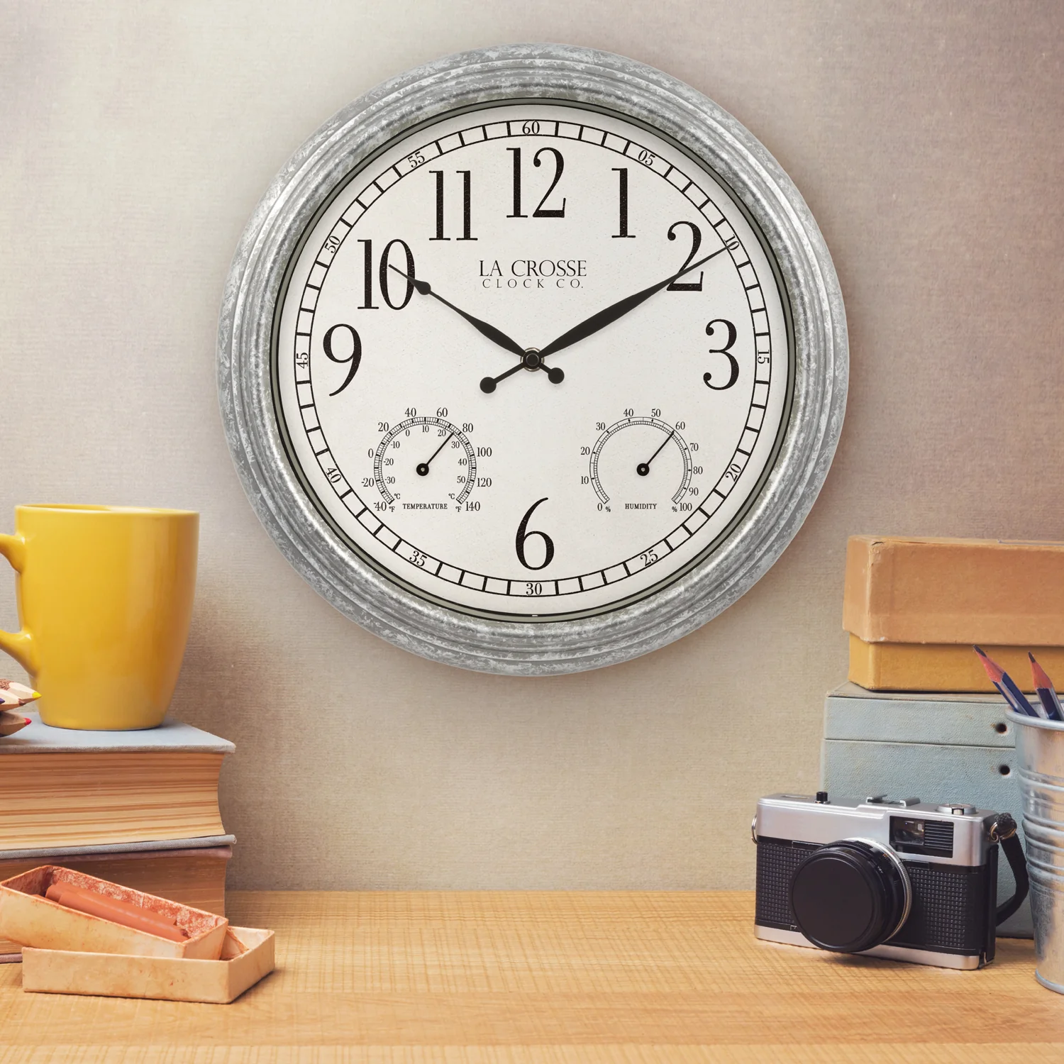 433-3236 14-inch Silas In/Outdoor Wall Clock w/ Temp and Humidity - Image 3