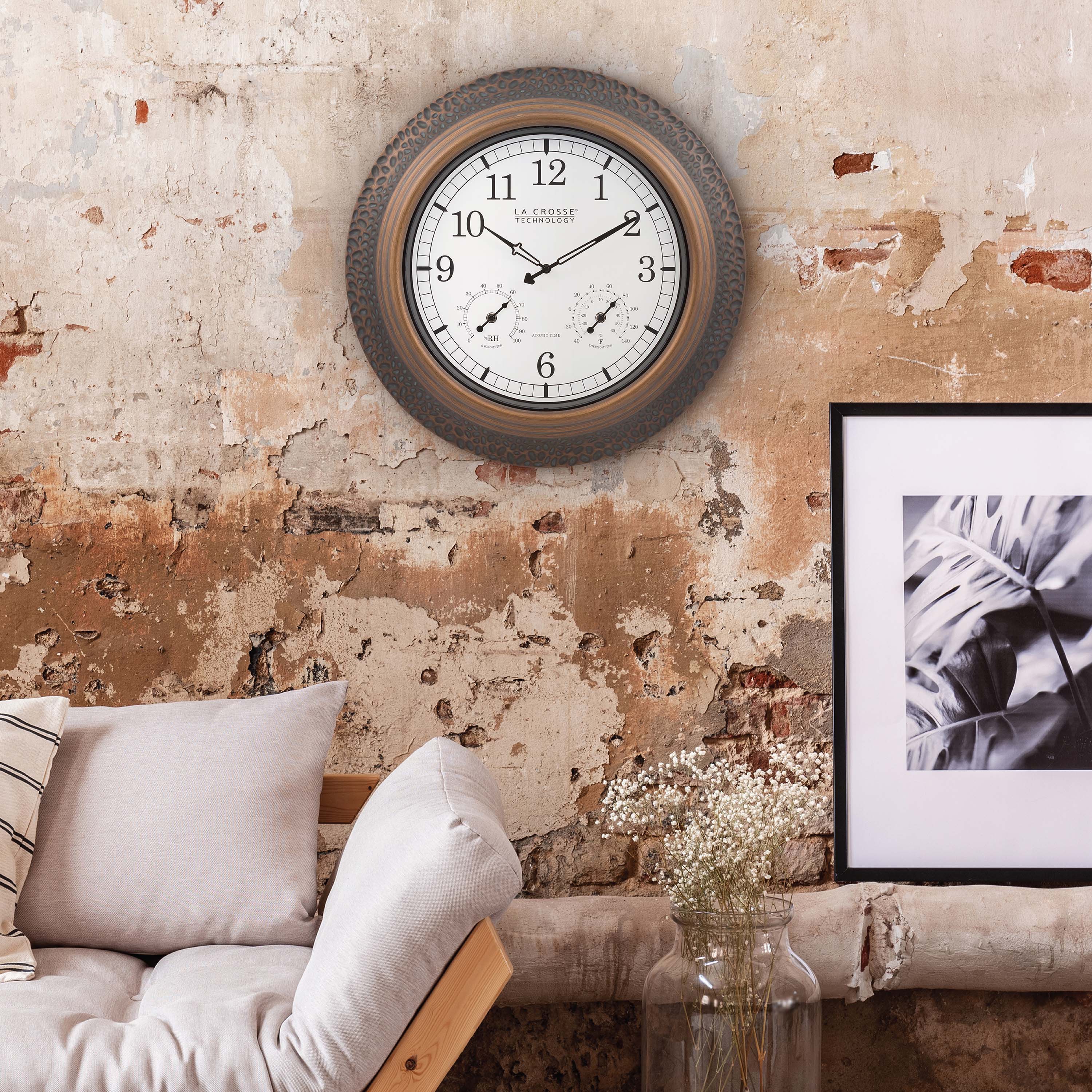 433-3256A 21" Indoor/Outdoor Atomic Metal Wall Clock - Image 4