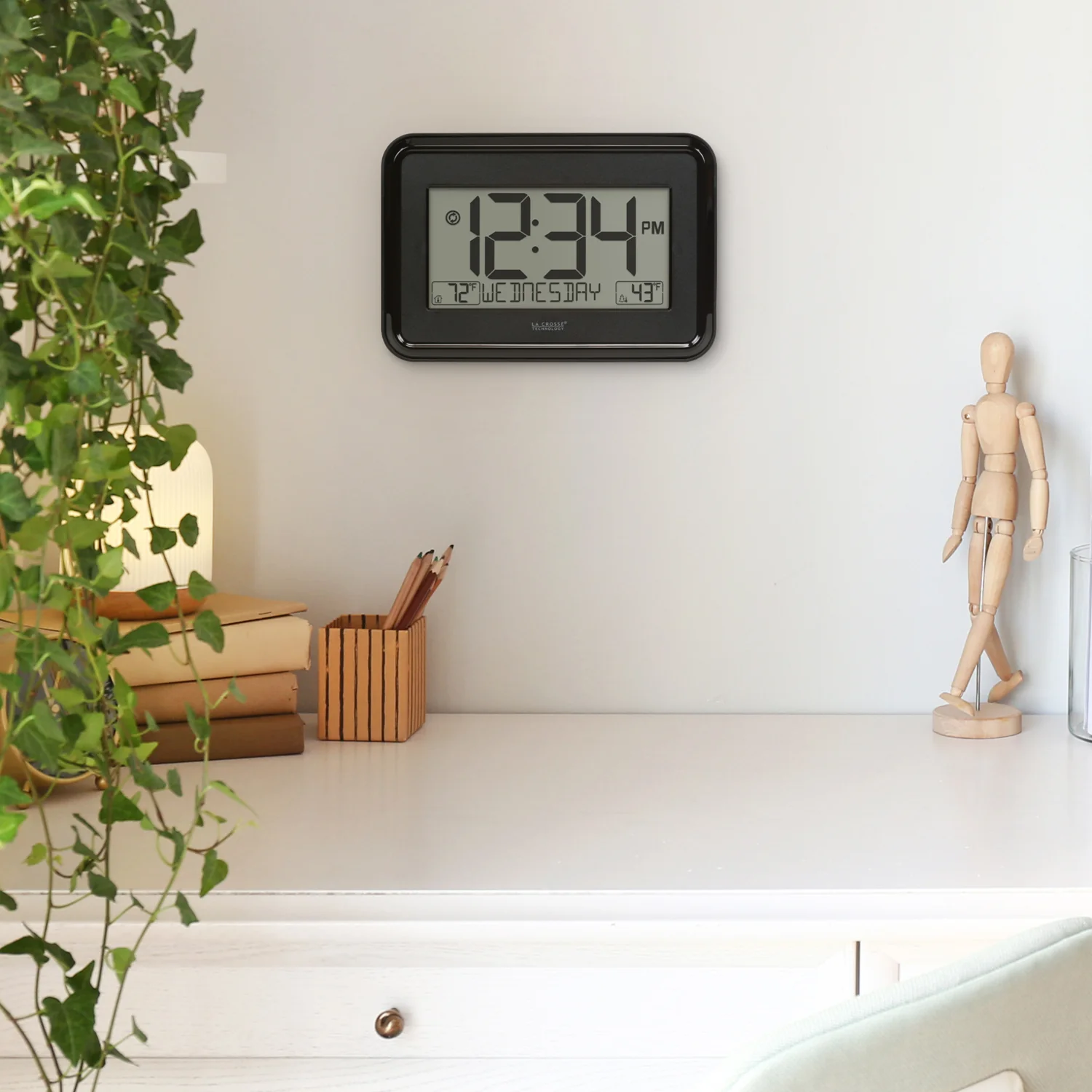 513-1412 Digital Clock with Indoor/Outdoor Temperature - Image 6