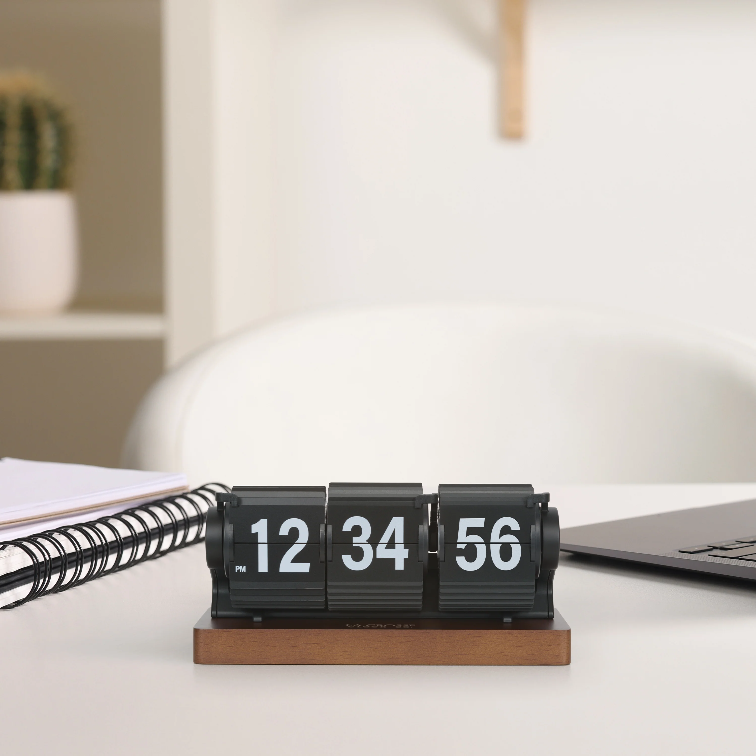 536-526B Rollins Mechanical Flip Clock - Black - Image 8