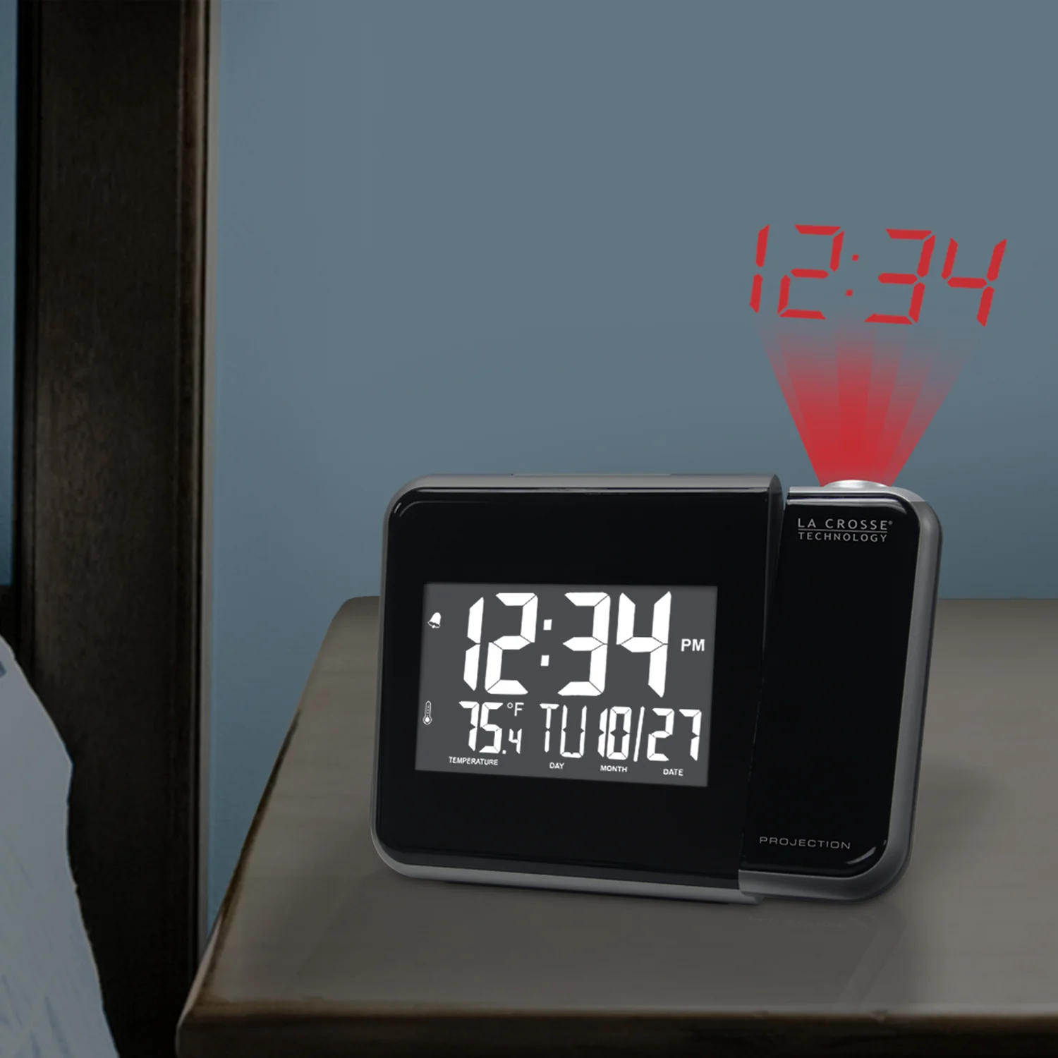Projection Alarm Clock with Indoor Temperature - Image 3