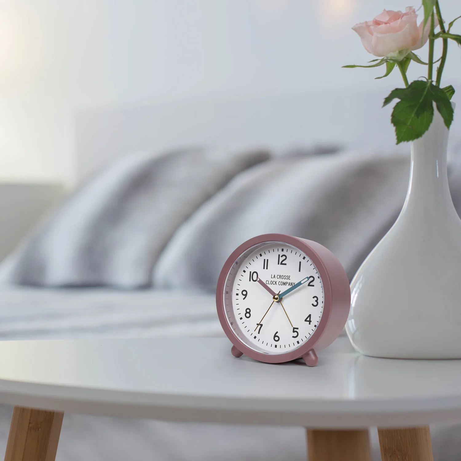 617-3816A 4.4-inch Analog Quartz Alarm Clock - Image 5