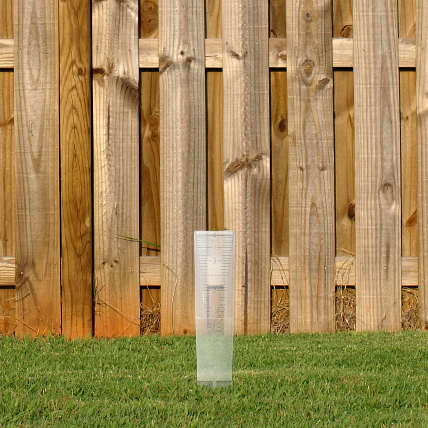 704-1518 10 in Plastic Rain Gauge - Image 3