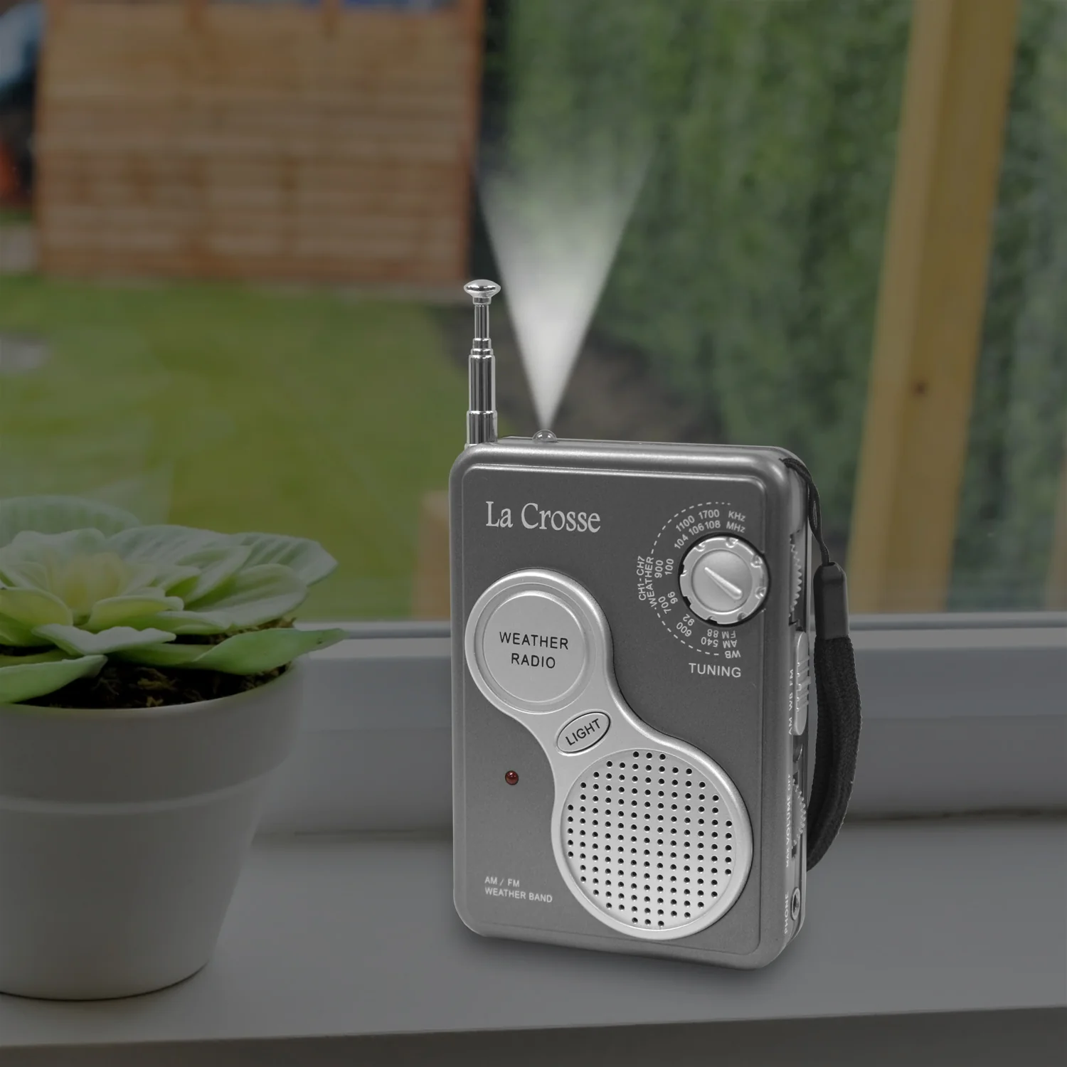 AM/FM Handheld Weather Radio - Image 3