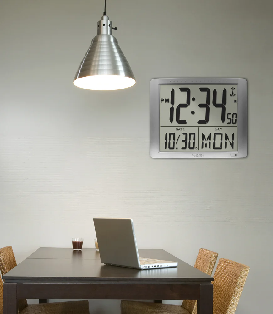 Jumbo Digits Atomic Wall Clock - Image 4