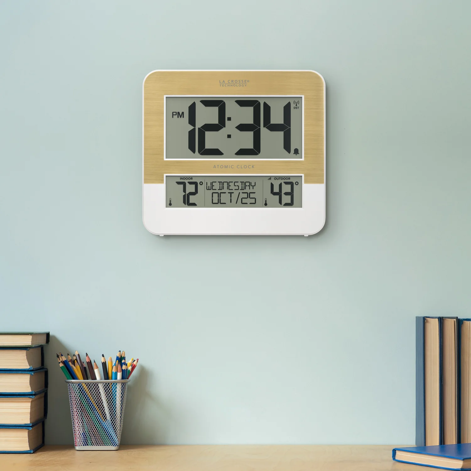 L73859 Atomic Clock with Indoor and Outdoor Temperature - Image 4