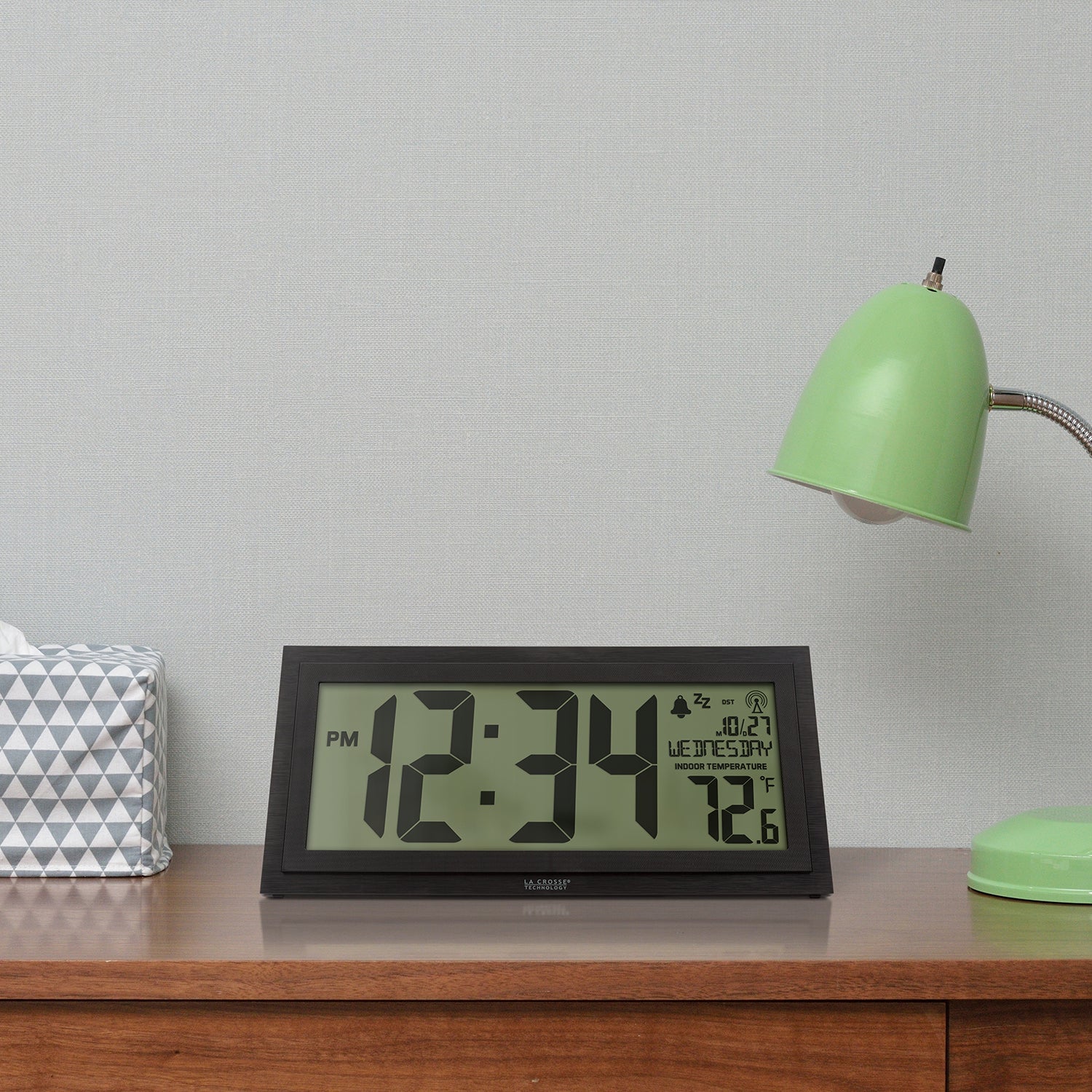 M78786 15 inch LCD Textured Atomic Clock - Image 4