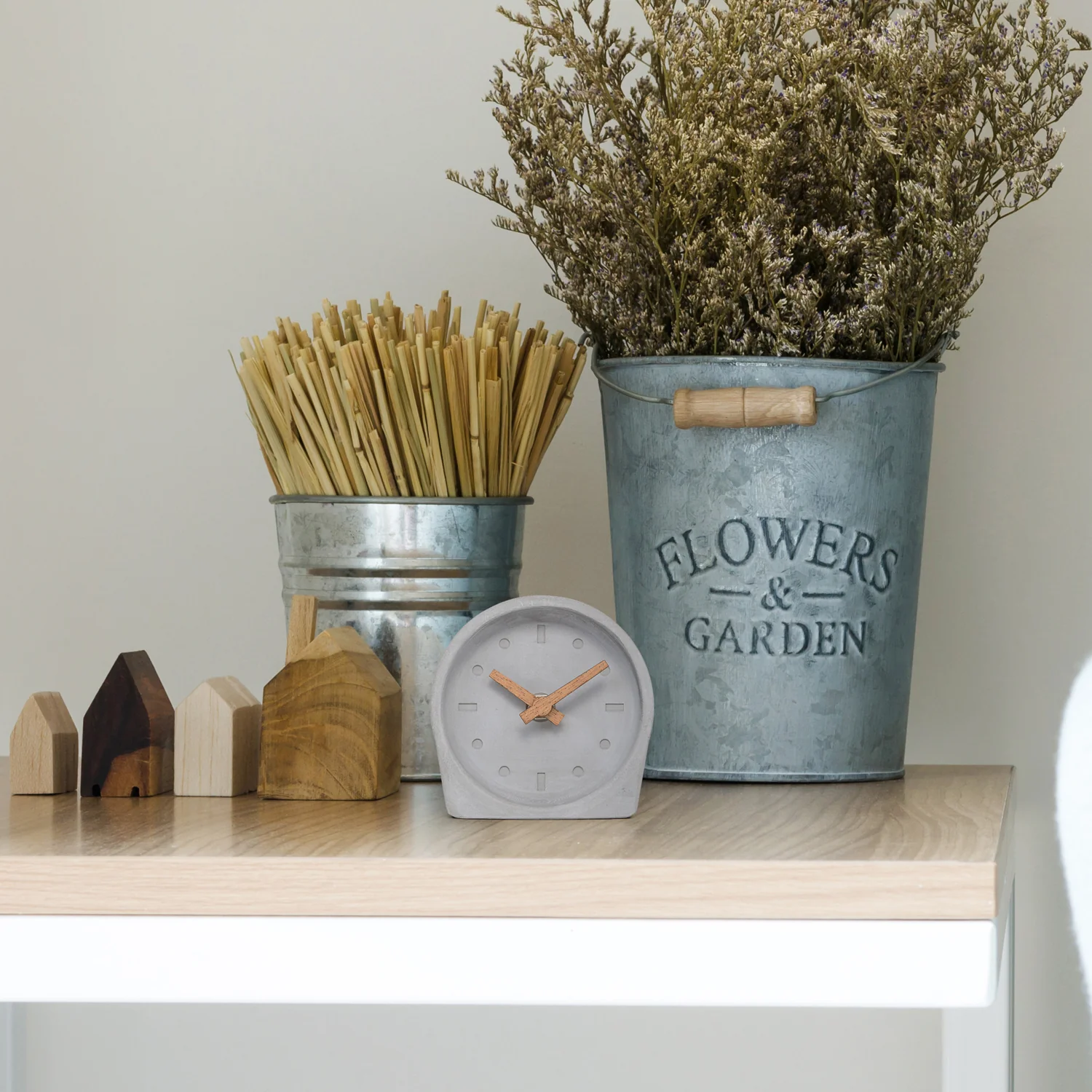 W72531 Cement Analog Tabletop Clock - Image 7