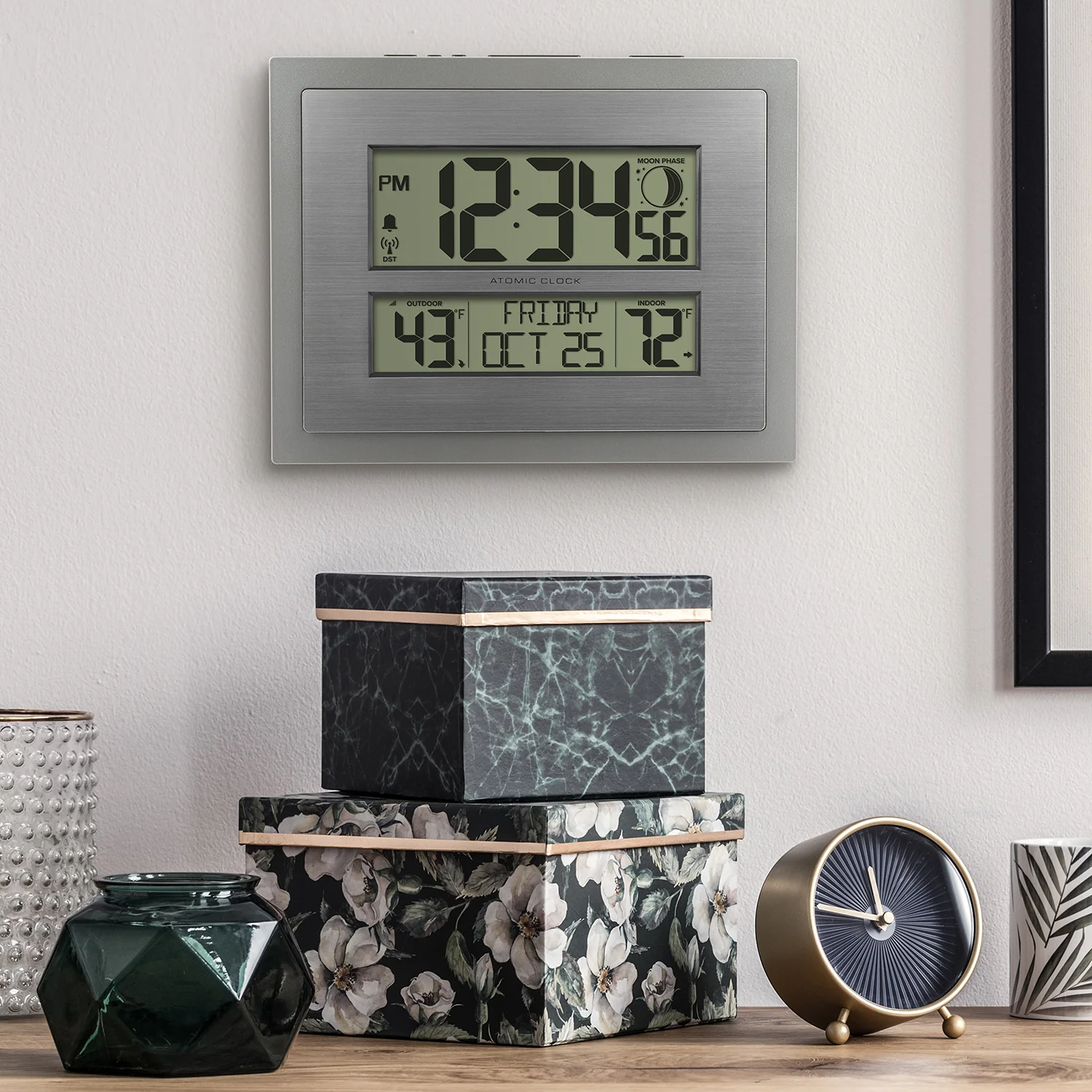 W79752 Silver Atomic Digital Clock - Image 4