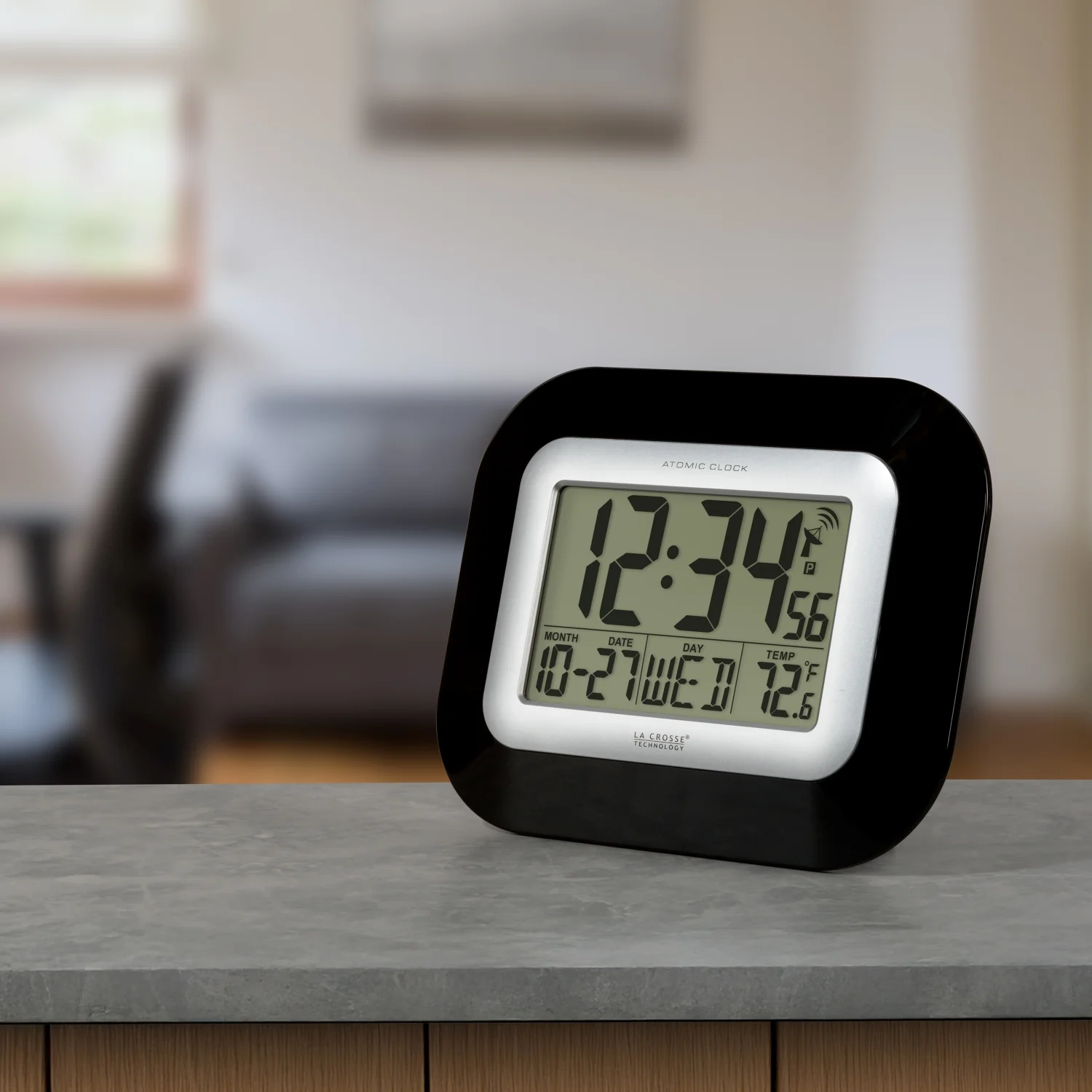WT-8005U-B Atomic Digital Wall Clock with Indoor Temperature and Date - Image 5